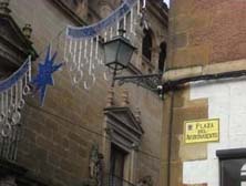 Farolas calle principal de Úbeda. Las mismas que nuestro ayuntamiento está eliminando.